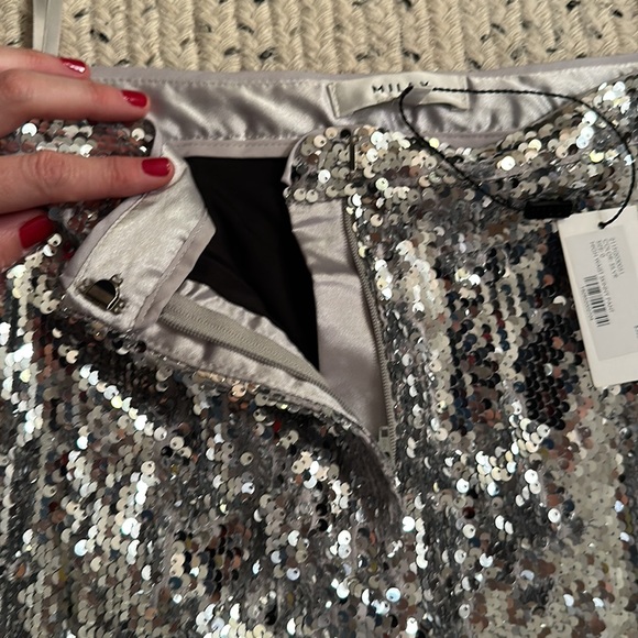 Milly Silver Sequin Pants. NWT sz 0 slightly cropped, skinny fully lined! - Picture 8 of 10